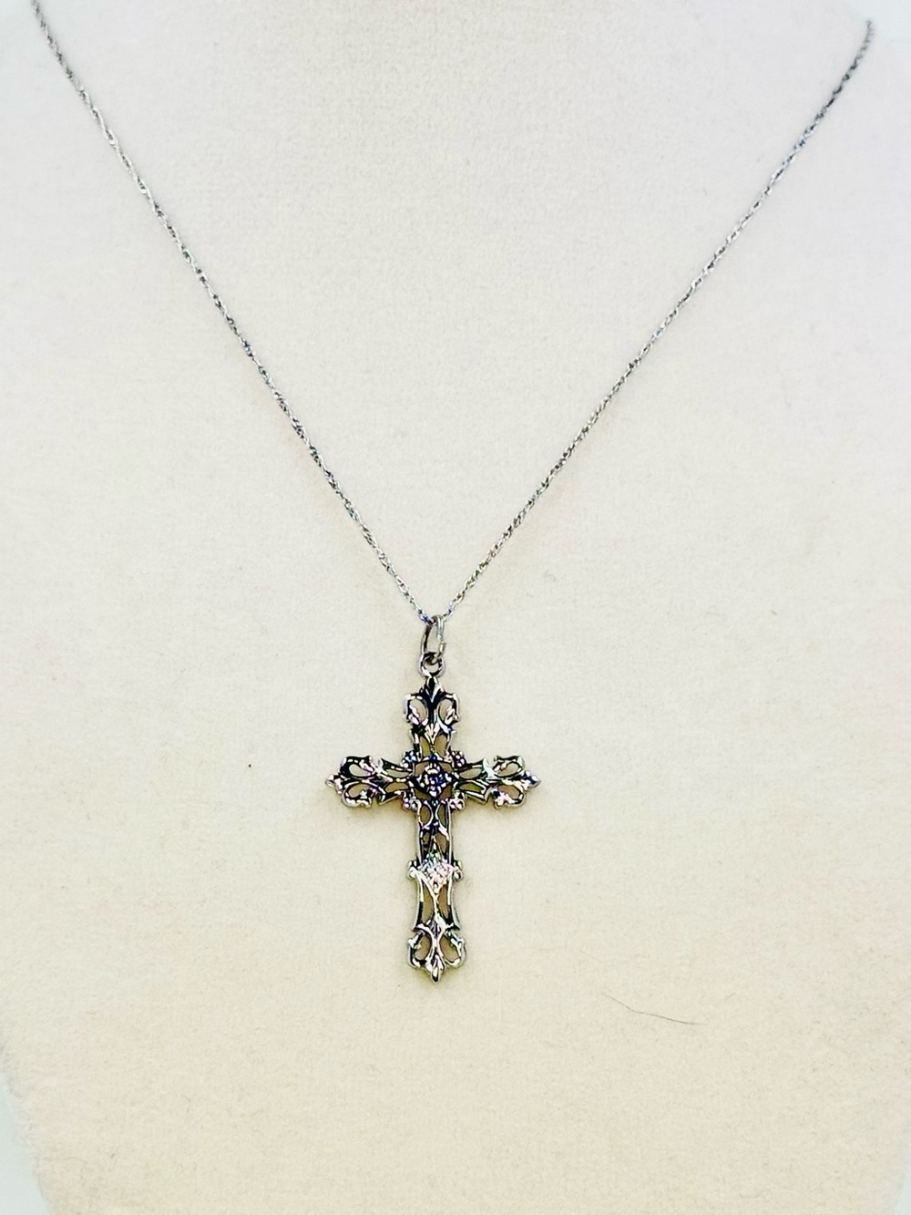 Sterling Silver Ornate Filagree Cross Pendant Necklace & 18” Chain